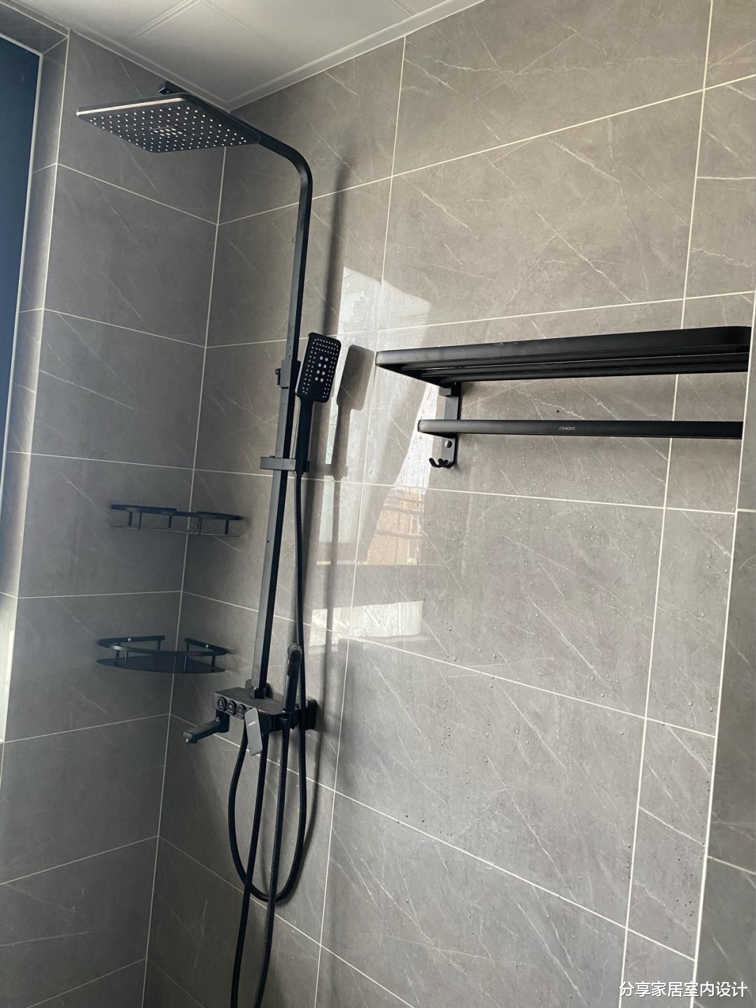 |新房装修完工,墙面选择网红款的颜色很漂亮,悬空电视墙很大气!