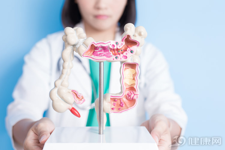 医生：肿瘤科医生告诫：6个“红色警报”出现，或是肠癌早期！