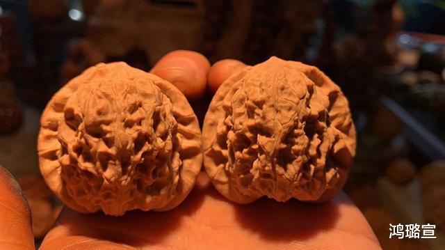 文玩|文玩核桃触碰了“上油”禁术怎么办？别急着放弃，这两招可以挽救