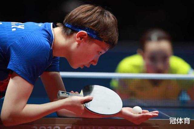 王曼昱■泪洒赛场！央视大赞国乒新星有担当，刘国梁靠她阻击伊藤美诚