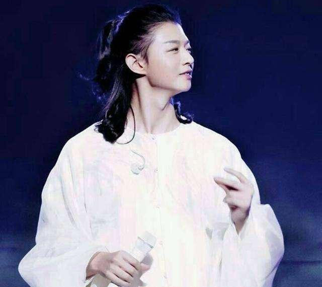 「华语乐坛」歌坛“人仙妖魔”四大唱将，新生代最后的牌面，他们能否站出来？