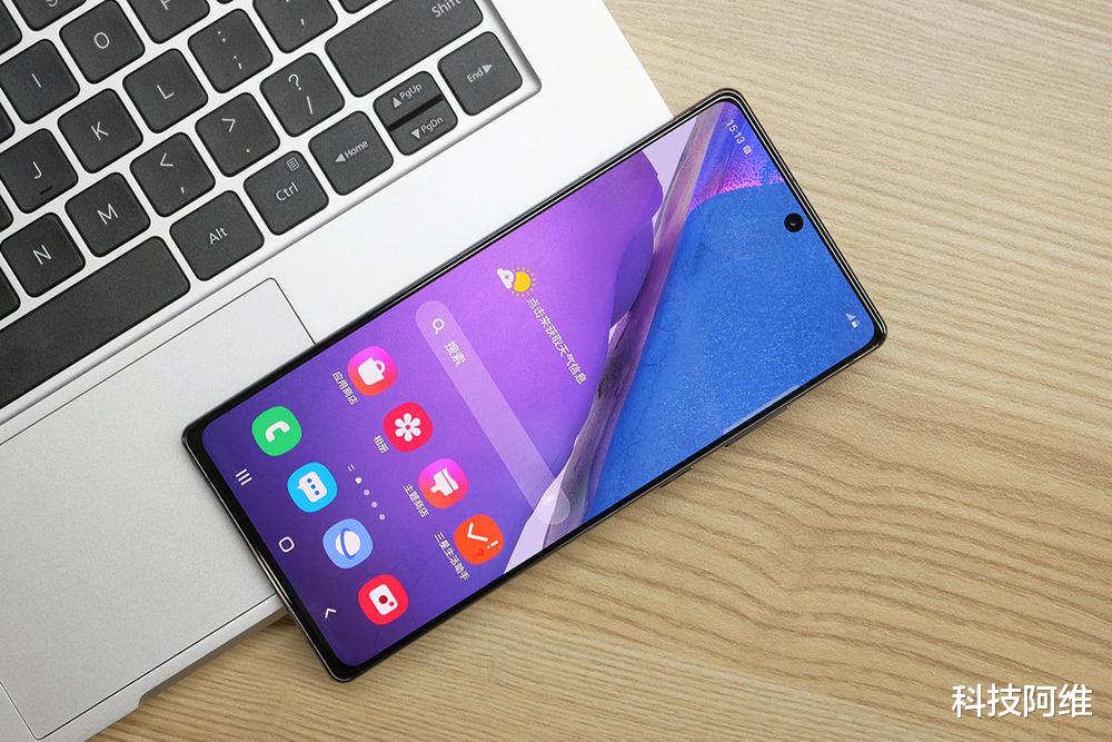 5G|发布一个月狂跌600元，256GB+8K视频，顶尖5G旗舰如今处境尴尬