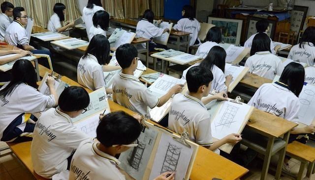 考试：文科生和理科生有啥差别？高中一定要选好，真能影响一辈子