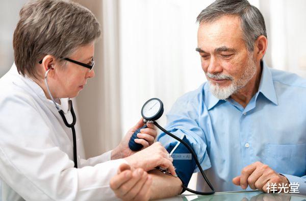 尿毒症|提醒：身上三处“发臭”，或是肾脏在“呼救”，别硬拖成尿毒症