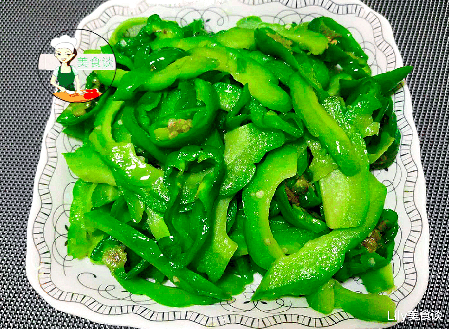 苦瓜：脂肪最怕这食材，和辣椒是绝配，常吃排宿便、去油腻，肚腩也平了