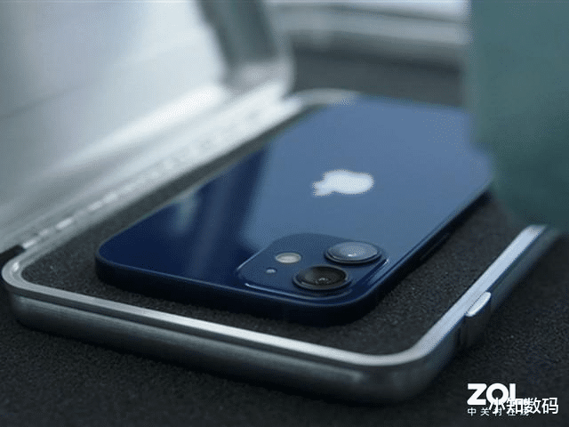 苹果|iPhone12光芒之下，苹果旧旗舰黯然失色，从6499跌至3688
