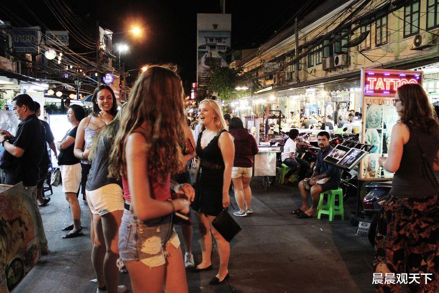「泰国」泰国的年轻人究竟有多“开放”？中国游客看完后直言：无法理解