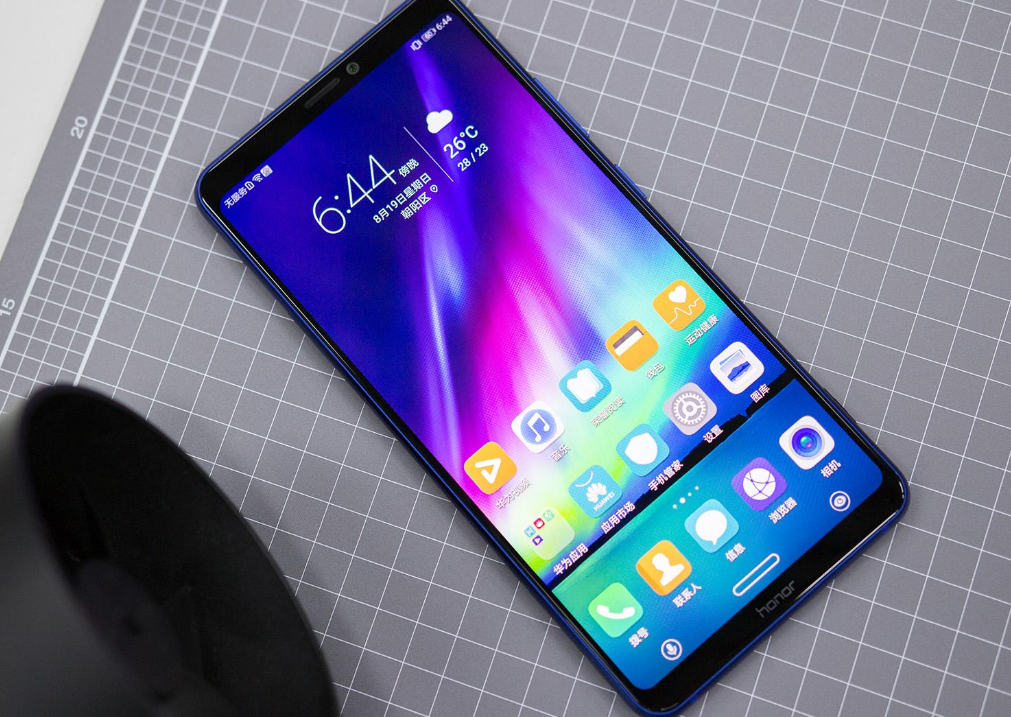 荣耀|荣耀手机挺好的,颜值确实高,手持感是真的好