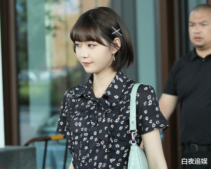 段奥娟：19岁段奥娟又一次错过高考，公司公开发声明，粉丝却都难以接受