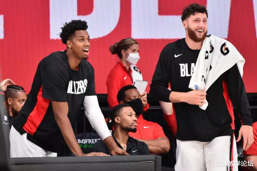 湖人队|詹眉67+23+16!安东尼重回巅峰!这是科比最好的生日礼物