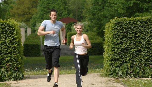 戒烟|爱抽烟的人,若有4个迹象,说明身体被香烟掏空了,戒烟刻不容缓