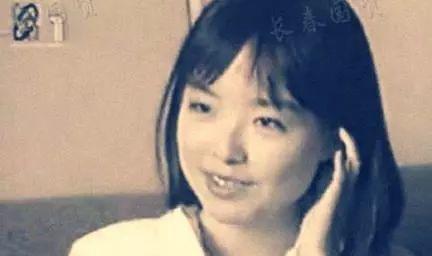 「鲁豫」1999年，鲁豫挺着大肚，接洋丈夫电话：我遇到初恋了，咱们离婚吧