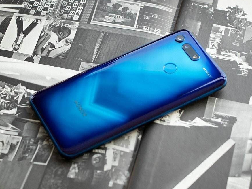 荣耀|荣耀手机挺好的,颜值确实高,手持感是真的好