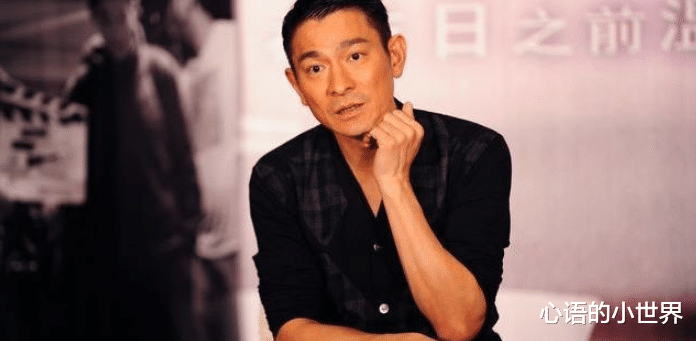 『刘德华』刘德华参加饭局后醉酒，没想到当场写的歌词，谱曲后竟然火了十几年