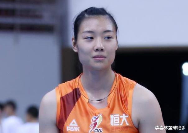 #女排#女排集训重启！1米95黑珍珠上位？5战轰84分，天赋不逊龚翔宇