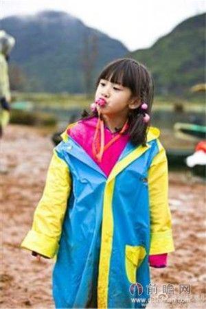 关晓彤|叶一茜国庆带女儿逛温州，12岁森碟“整容式”长大，身材似模特