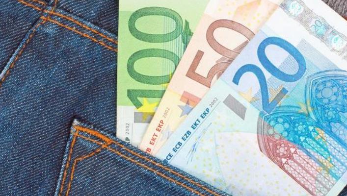 「移动支付」为什么越发达的国家，越不用移动支付？“无现金时代”有多危险？