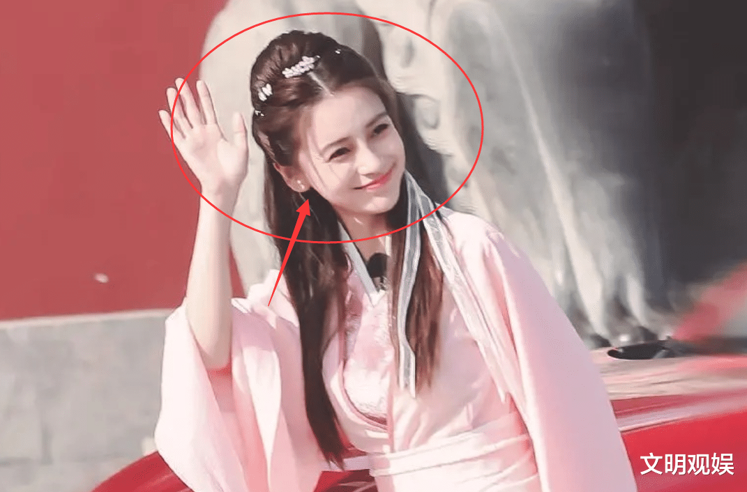 『奔跑吧兄弟』杨颖节目里穿古装，我却关注到她的鞋子，这是对跑男最大的尊重