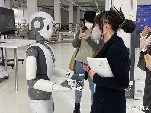 阿里巴巴▲马云发出警告，未来50%工作岗位将淘汰，包括人人向往的“铁饭碗”