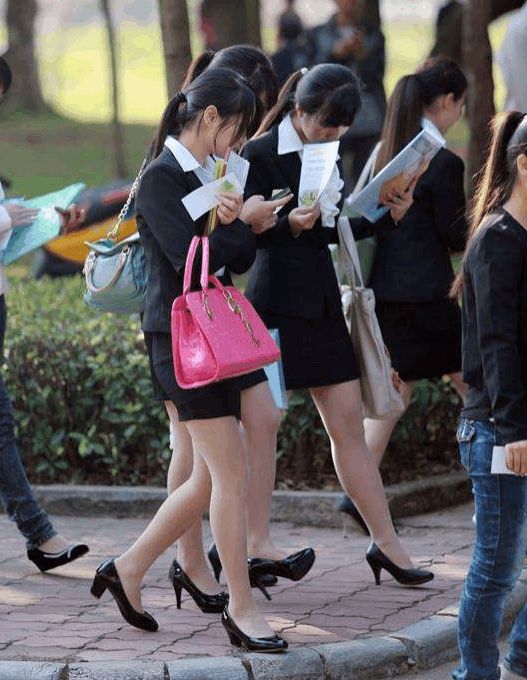 『』高考结束的那个夜晚，你们都是怎样度过的