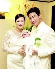 俞小凡|“琼女郎”俞小凡：未婚先孕嫁给翁家明，今一家四口很幸福