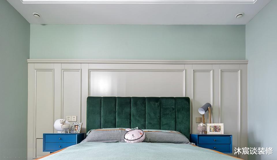 |她家的轻奢风，满屋的高级感让人一见钟情，全屋简约敞亮，很大气