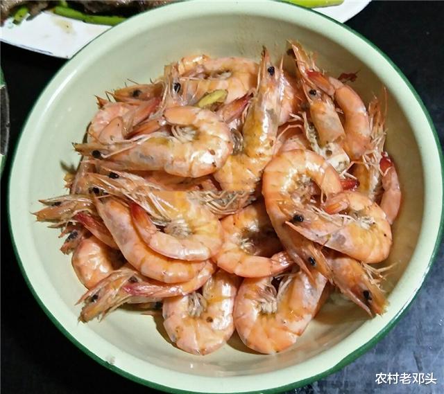 蒜苗|搬新家请亲戚吃饭,我花半天准备一桌菜,饭后婆婆给了个大红包!