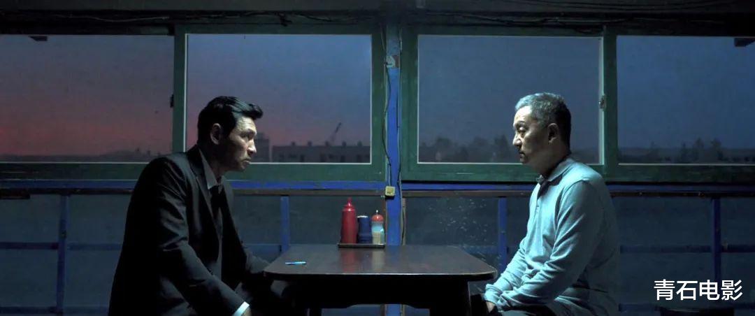 黄政民|来了！上映后连拿21天票房冠军，黄政民李政宰新片打戏太惊艳了