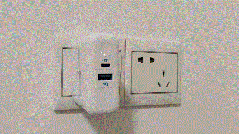 充电宝|Anker超极充二代，化解尴尬精简出行