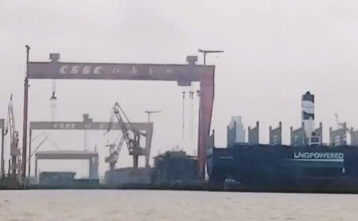 |消息指中国正加速建造两艘新航母！有大进展，两艘都在江南厂造？