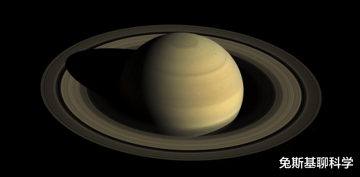 月球|谁是太阳系中最圆的星球？地球很圆却没有月球圆，月球没有太阳圆