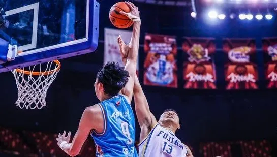 江苏省|MVP+DPOY全都要！再见易建联！他要成CBA史上第一人