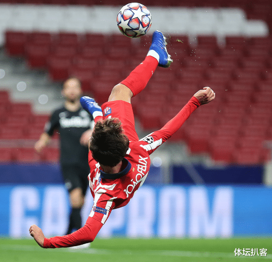 马德里竞技|3-2！第85分钟绝杀！马竞1.2亿巨星踢疯了，西蒙尼场边狂奔庆祝