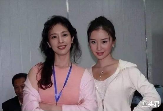 刘亦菲：她是刘亦菲的妈妈，为女儿放弃自己的事业，多年后为成龙客串电影