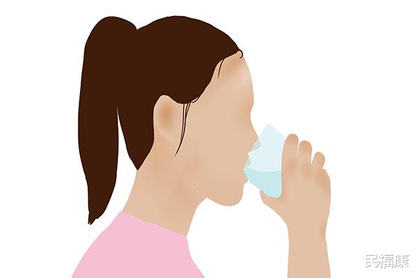 枇杷■矿泉水、苏打水、纯净水、凉白开有什么不同？喝哪种水好？