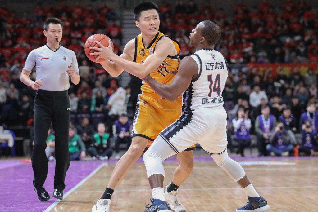 山东男篮：CBA悍将面临选择！山东男篮平民阵容无位置，与丁彦雨航有差距