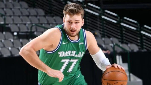 MVP|NBA官网公布首期MVP榜！詹姆斯第一库里第五，浓眉哈登均未进前十