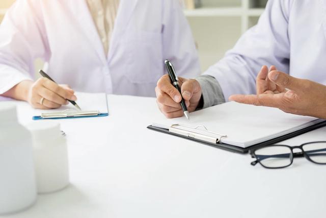 微信：国家卫健委：17日新增确诊病例28例，其中本土病例24例