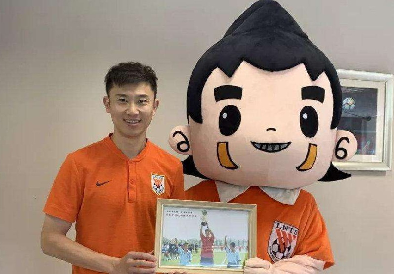 『山东鲁能』鲁能迎三大利好,新外援已合练,中场核心欲复出,功勋球员归队