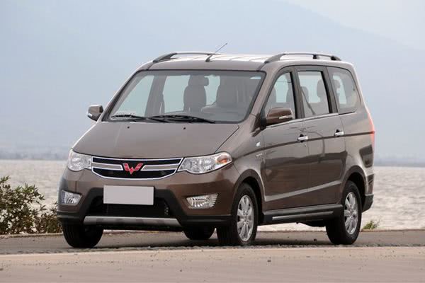 「轿车」“神车”五菱宏光为啥卖不动了？不是穷人变少了，原因都在这