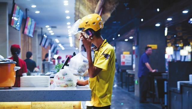 微软|外卖骑手月薪过万？骑手发出“灵魂3问”，能说会道的王兴沉默了