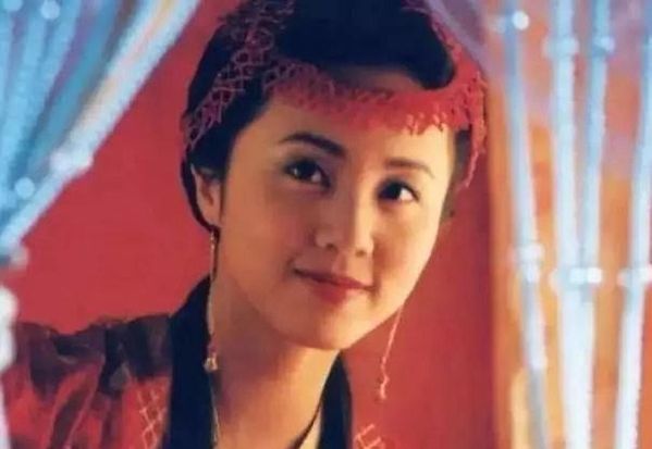 黄磊|孙莉17岁就被黄磊“骗到手”? 当看到孙莉20年前旧照, 难怪黄磊按奈不住