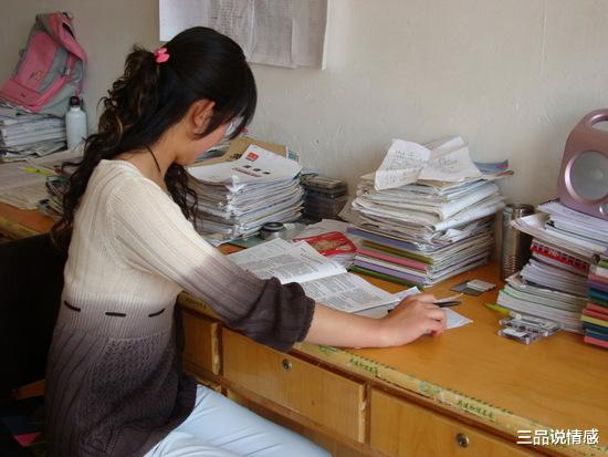 []学生的高考就是家长的战场，家长做好这几件事，学生也能所向披靡