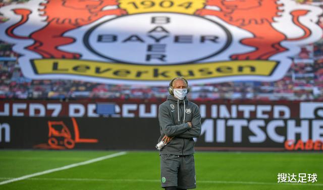 狼堡■4-1大胜！昔日德甲冠军3记头球征服43年神迹，欧战竞争对手也送礼