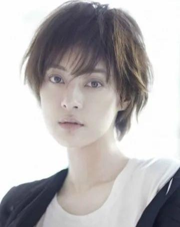 发型|这几种最显脸大的发型，稍微改变就立马美一个档次！