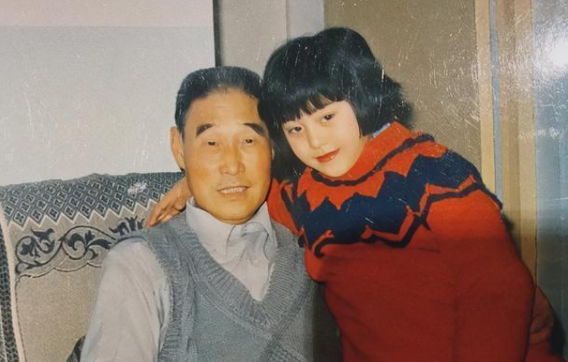 张馨予|被张馨予模仿那么多回，范冰冰终于开始模仿张馨予了？