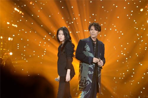 演唱会|他当年开演唱会迟到2小时,唱歌失误还耍大牌,网友:怪不得后来会凉凉