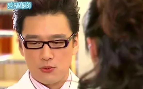 王耀庆|46岁娱乐圈第一霸道总裁“人设崩塌”：他可以渣，不可以穷！