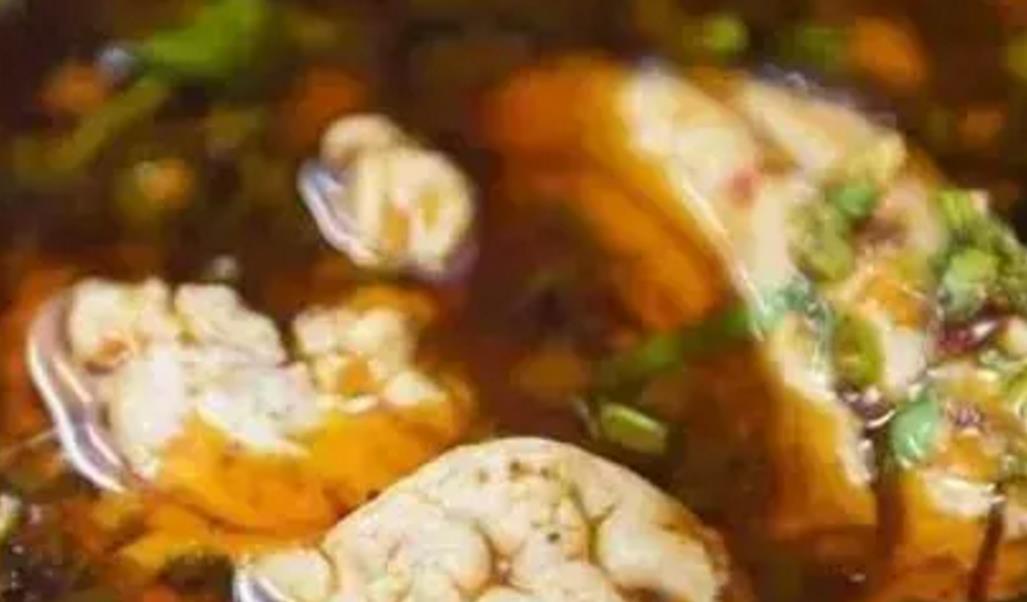 【火锅】跟异性一起吃火锅时，建议别点这4种菜，女服务员：谁点谁尴尬