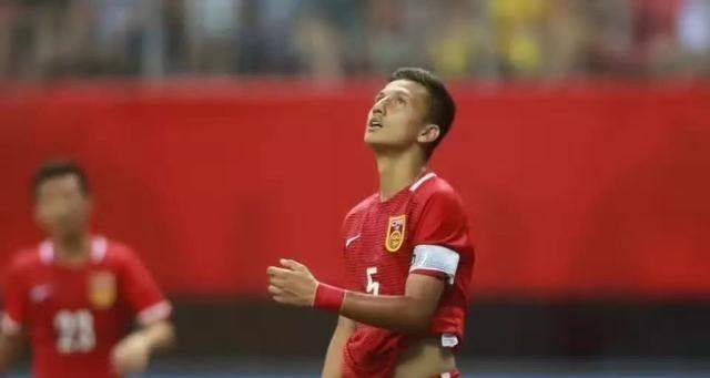 #山东鲁能#鲁能三名新星入选国青，占据前中后三条线，均是球队的希望之星